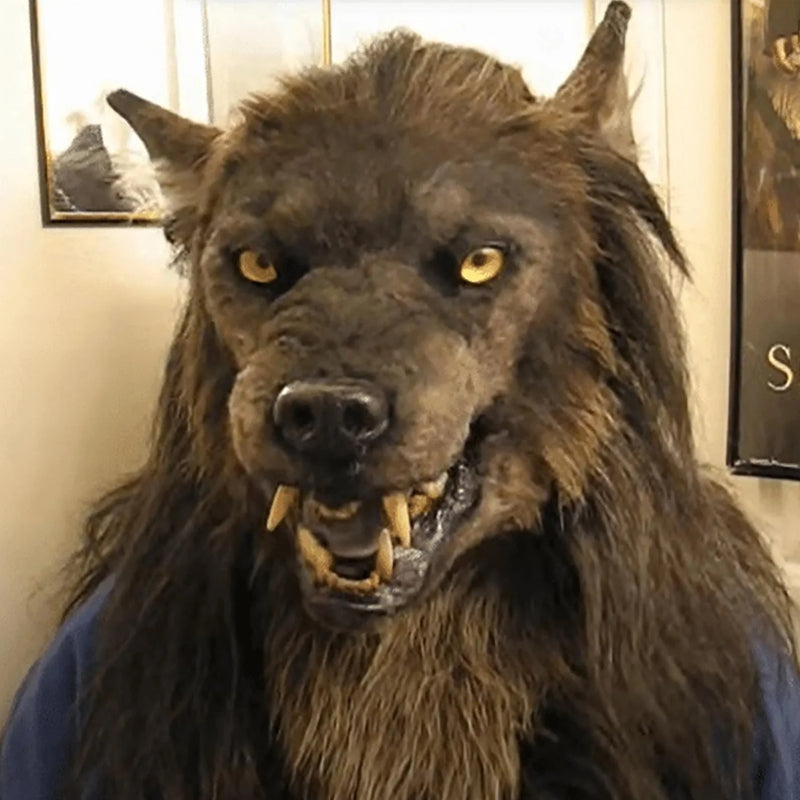 Wolf mask with movable jaw and ears